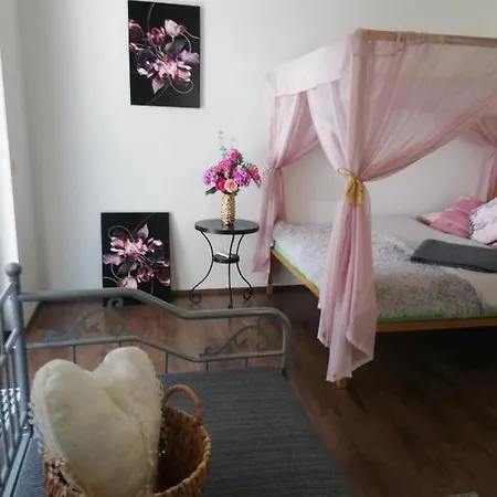 Luxusni Glam U Brna - Vana, Terasa, Nebesa, Parkovani Zdarma